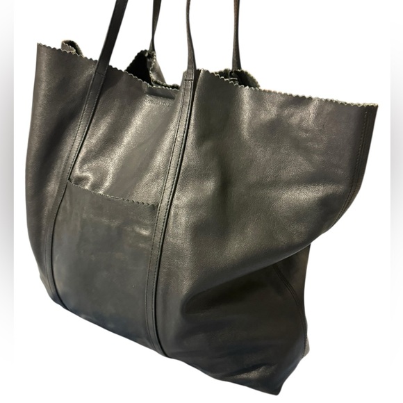 Banana Republic Handbags - Banana Republic Black Leather Tote Bag Shoulder Carry